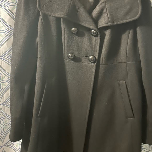 EUC Guess Women's Elegant Black Peacoat w/ Flared Fit and Button Detail CLASSIC! - Picture 11 of 16